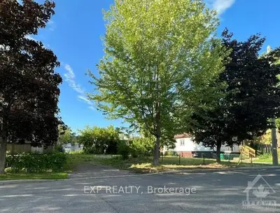 191 Heritage Maple Way, Vanier and Kingsview Park, ON K1L 6M4