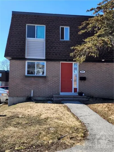 267 RIDGEPARK 74, Meadowlands - Crestview and Area, ON K2G 1H1