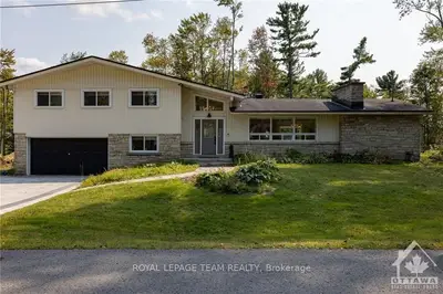 26 MAYO Avenue, Country Place - Pineglen - Crestview and Area, ON K2E 6X5