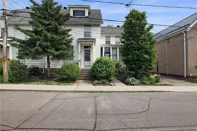 11 EMMA Street, Brockville, ON K6V 1S6