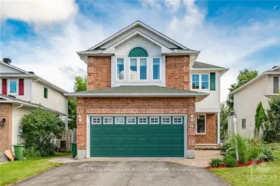 19 STONEPATH Crescent, Stittsville - Munster - Richmond, ON K2S 1S4