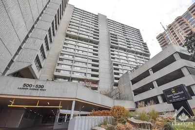 530 LAURIER Avenue W 2403, Ottawa Centre, ON K1R 7T1