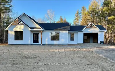 25 DURANT Street, Petawawa, ON K8H 0H3