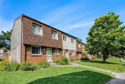 37 WOODVALE A, South of Baseline to Knoxdale, ON K2G 3H3