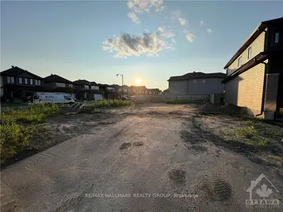 60 ARIDUS Crescent, Stittsville - Munster - Richmond, ON K2S 2L4