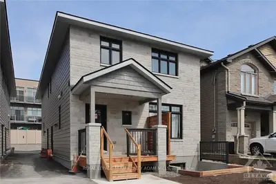 306 Lanark Avenue C, Westboro - Hampton Park, ON K1Z 6R5