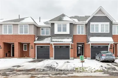 42 MANDEVILLA Crescent, Blossom Park - Airport and Area, ON K1T 0Y2