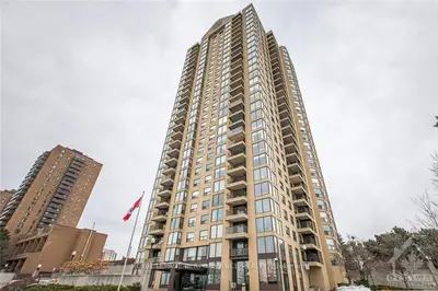 545 ST LAURENT Boulevard 2005, Manor Park - Cardinal Glen and Area, ON K1K 4H9