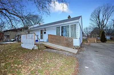 94 Reynolds Drive, Brockville, On K6v 1x1