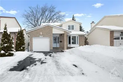1847 SUMMERLANDS Crescent, Orleans - Cumberland and Area, ON K1E 2Y3