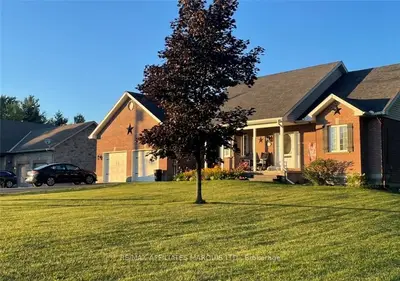 6571 LAURETTE Drive, South Glengarry, ON K6H 7Z1