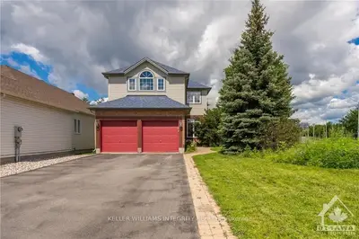3 MERGANSER Street, Overbrook - Castleheights and Area, ON K1K 4T7