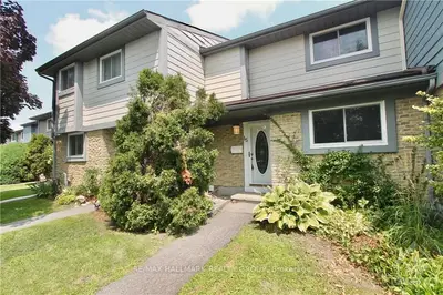 2336 ORIENT PARK Drive 15, Blackburn Hamlet, ON K1B 4N5