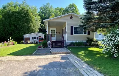35 ROBERT COLIN Lane, Whitewater Region, ON K0J 1K0