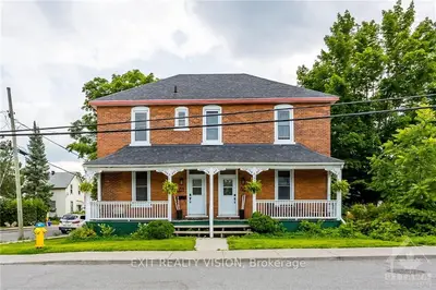84/86 LAKE Avenue W, Carleton Place, ON K7C 1L8