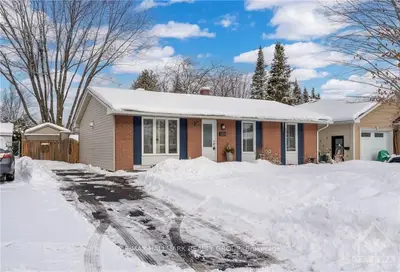 2125 BLUE JAY Crescent, Beacon Hill North - South and Area, ON K1J 6A9