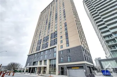 105 Champagne Avenue 718, Dows Lake - Civic Hospital and Area, ON K1S 4P3