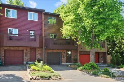 16 Oakley Avenue, Crystal Bay - Rocky Point - Bayshore, ON K2B 6M6