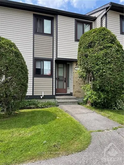 6813 BILBERRY Drive, Orleans - Convent Glen and Area, ON K1C 2E8