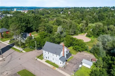 363/365 DORAN Street, Pembroke, ON K8A 4N2