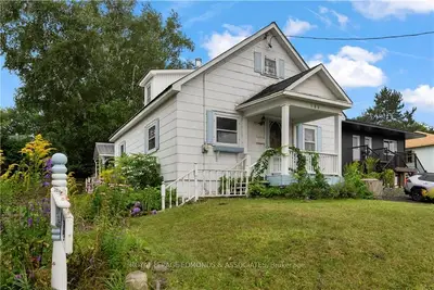 588 PEMBROKE Street E, Pembroke, ON K8A 3L6