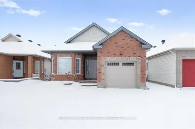1036 VALIN Street, Orleans - Cumberland and Area, ON K4A 4X7