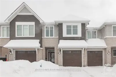 105 ERIC MALONEY Way, Blossom Park - Airport and Area, ON K1T 0R2