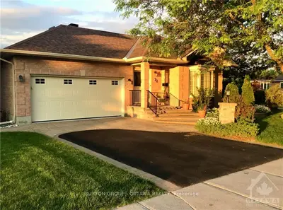 72 BEECHFERN Drive, Stittsville - Munster - Richmond, ON K2S 1E3