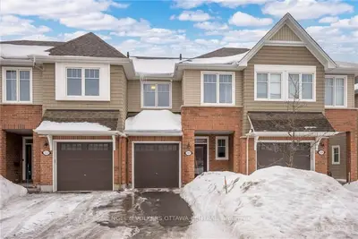 310 WOOD ACRES Grove, Blossom Park - Airport and Area, ON K1T 0B3