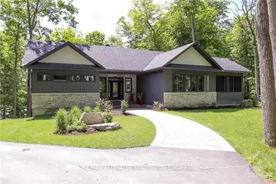 417 MINERS POINT Road, Tay Valley, ON K7H 3C5