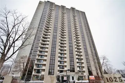 1025 RICHMOND Road 1602, Woodroffe, ON K2B 8G8