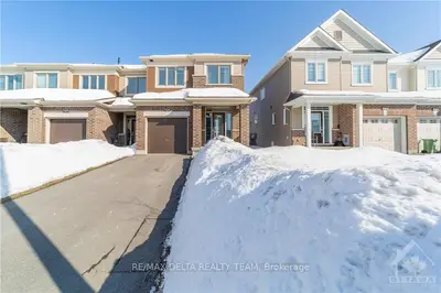 725 DES AUBEPINES Drive, Orleans - Cumberland and Area, ON K4A 1C1