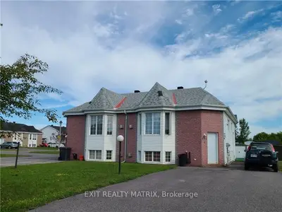 721-725 NELSON Street E, Hawkesbury, ON K6A 3T8