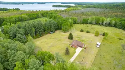 92 BONNECHERE LODGE Road, Bonnechere Valley, ON K0J 2A0