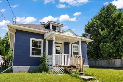 627 MACKAY Street, Pembroke, ON K8A 1G3