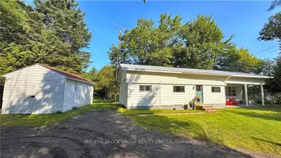 42 COUNTY 5 Road, Front of Yonge, ON K0E 1R0