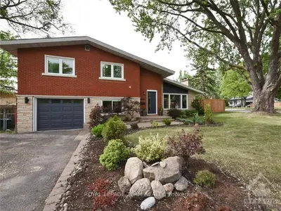 2071 Benjamin Avenue, McKellar Heights - Glabar Park and Area, ON K2A 1P1
