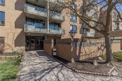 1177 BELANGER Avenue 413, Billings Bridge - Riverside Park and Area, ON K1H 8N7