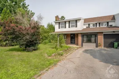 48 Hobart Crescent, South of Baseline to Knoxdale, ON K2H 5S4