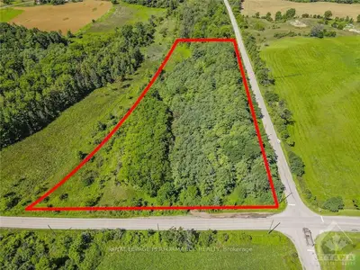 PT LT 7 CONCESSION 7 CHEESE FACTORY ROAD-MAPLE MANOR Road, North Dumfries, ON N1R 5S6