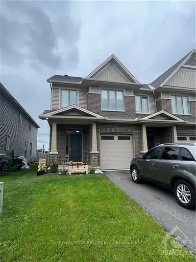 108 NEPETA Crescent, Blossom Park - Airport and Area, ON K1T 0S5