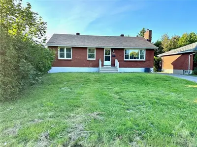 137 OAKRIDGE Boulevard, Meadowlands - Crestview and Area, ON K2G 2V1