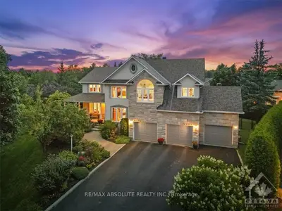 14 COACHMAN Crescent, Stittsville - Munster - Richmond, ON K2S 1X7