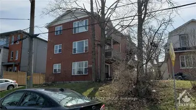 346 WINONA Avenue 2, Westboro - Hampton Park, ON K1Z 5H4