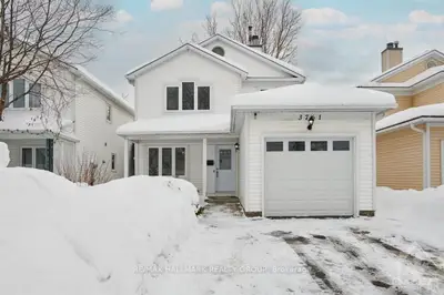 3761 AUTUMNWOOD Street, Blossom Park - Airport and Area, ON K1T 2G7