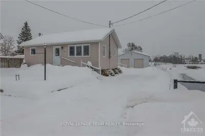 19 BLACKSMITH Road, Rideau Lakes, ON K0G 1L0