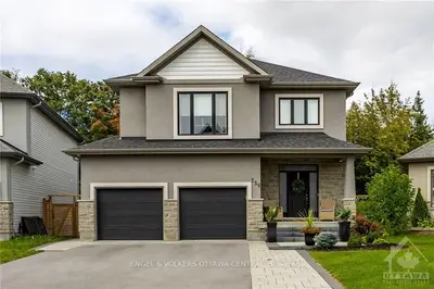256 PURCHASE Crescent, Stittsville - Munster - Richmond, ON K2S 2L7