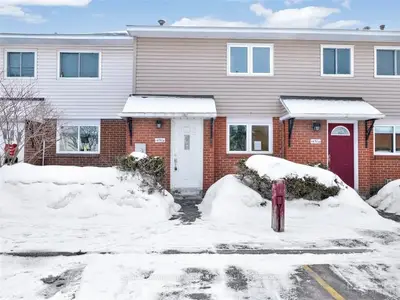 1456 HEATHERINGTON Road H, Hunt Club - South Keys and Area, ON K1V 6S1