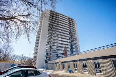 158C MCARTHUR Avenue 505, Vanier and Kingsview Park, ON K1L 8E7