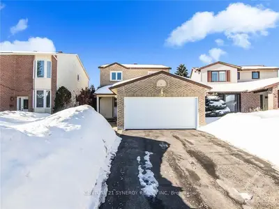 303 COTTONWOOD Crescent, Orleans - Cumberland and Area, ON K1E 2X5